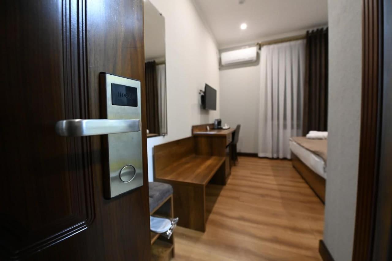 Hotel Atlas Elite Tashkent Ngoại thất bức ảnh